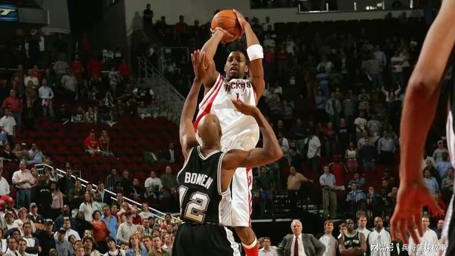 穆雷迎来十二赛季高光表现，老鹰球迷沸腾！的简单介绍-开云网址登录入口